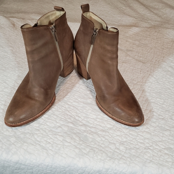 Aquatalia leather booties - Picture 3 of 7